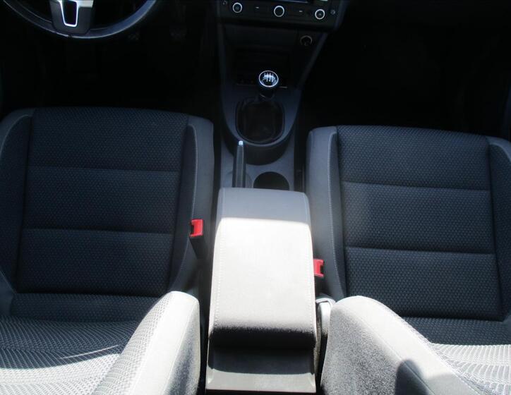 Volkswagen Touran 10