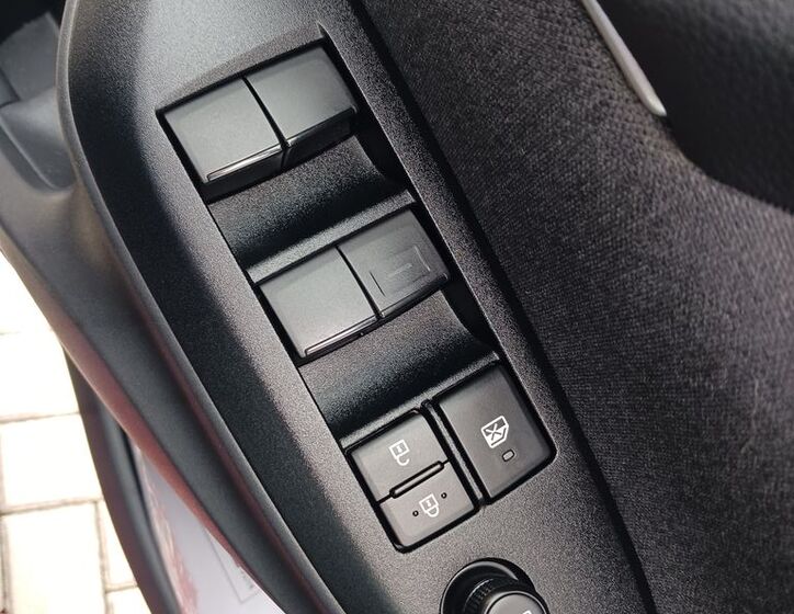 Toyota Yaris 16