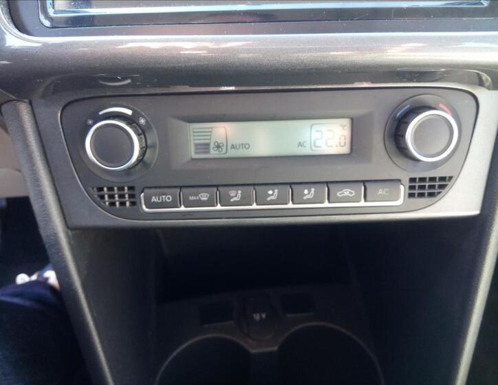 Volkswagen Polo 12