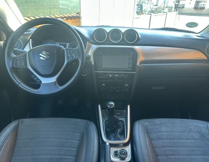 Suzuki Vitara 10