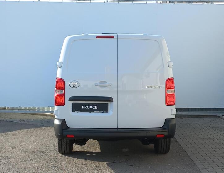 Toyota ProAce 6