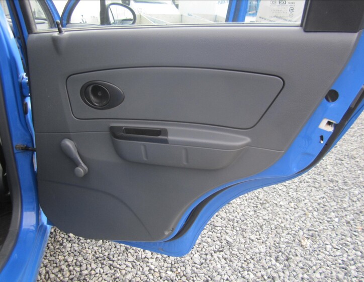 Chevrolet Spark 23