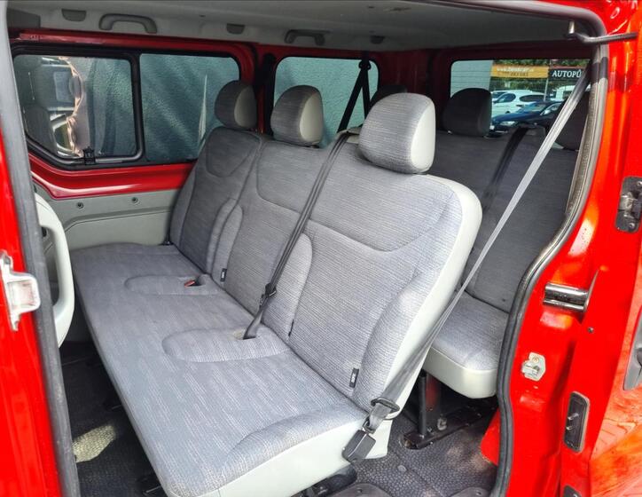 Renault Trafic 13