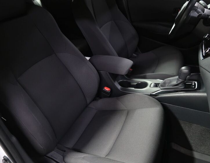 Toyota Corolla 13