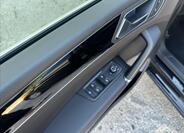 Volkswagen Touran 8