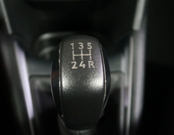 Peugeot 208 31
