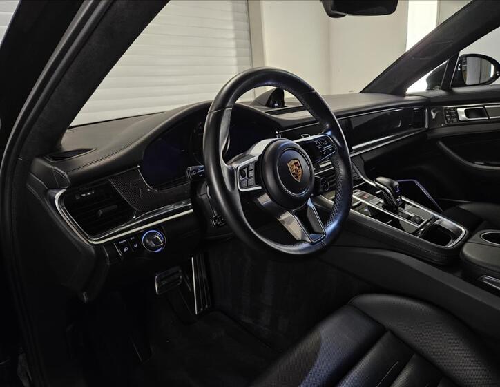 Porsche Panamera 11