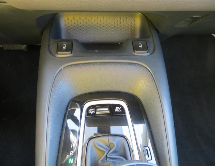 Toyota Corolla 16