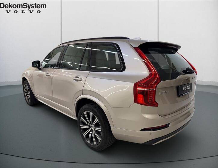 Volvo XC90 4