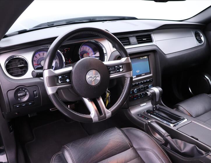 Ford Mustang 27