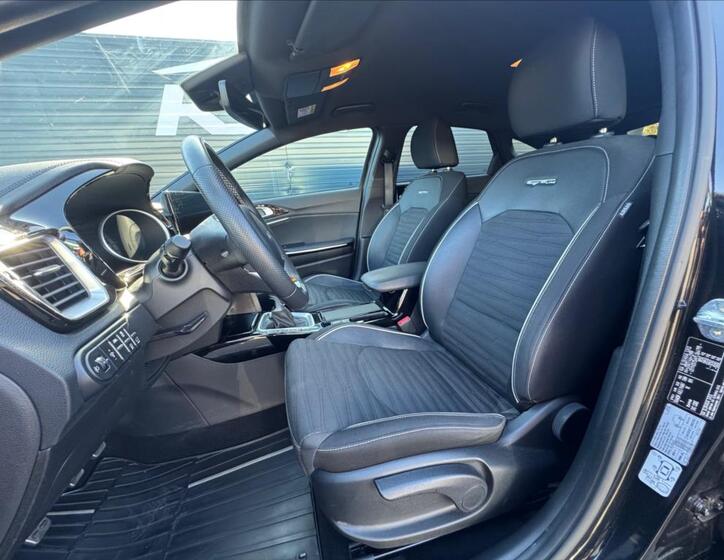 KIA ProCeed 12