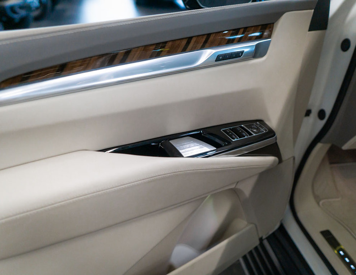 Cadillac Escalade 20