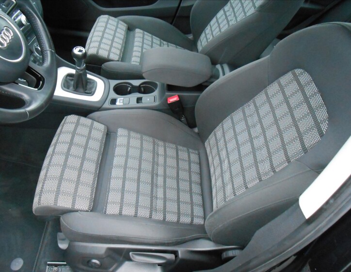 Audi Q3 9