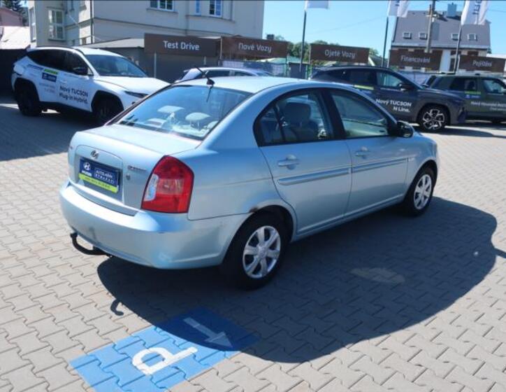 Hyundai Accent 7