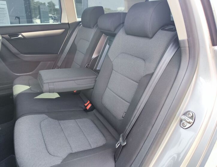 Volkswagen Passat 10