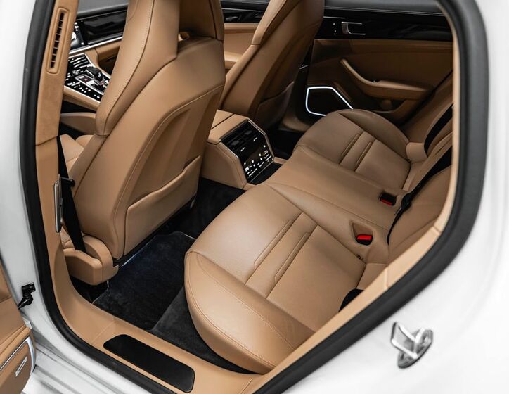 Porsche Panamera 28