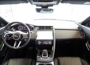 Jaguar E-Pace 9
