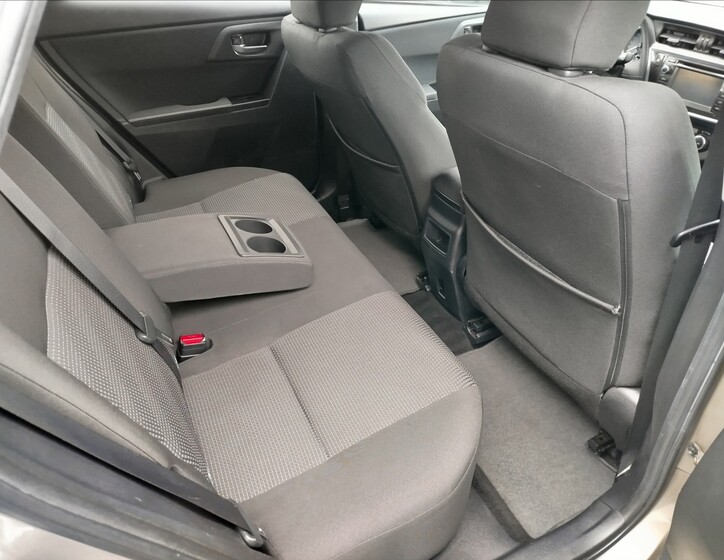 Toyota Auris 27