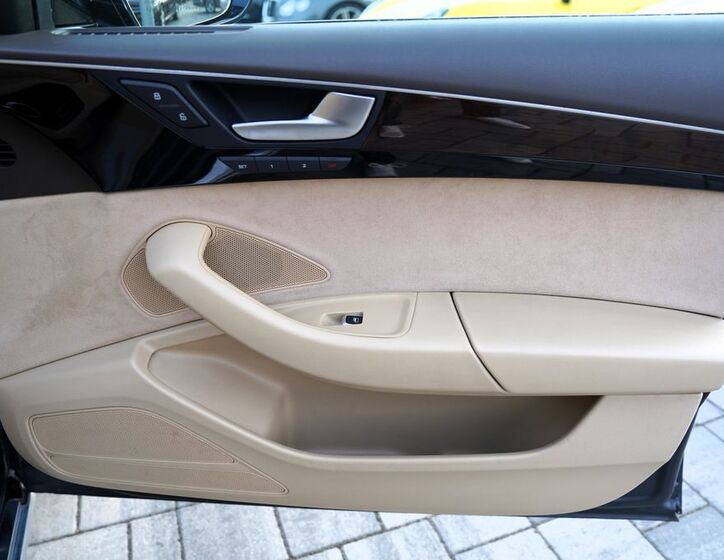 Audi A8 25