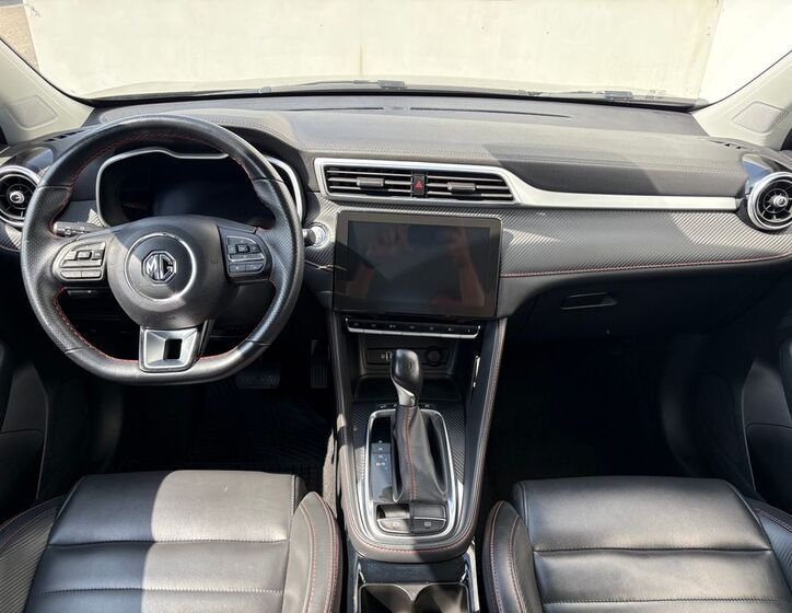 MG ZS 5