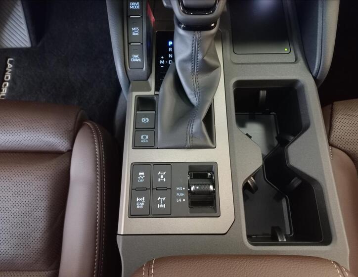 Toyota Land Cruiser 14