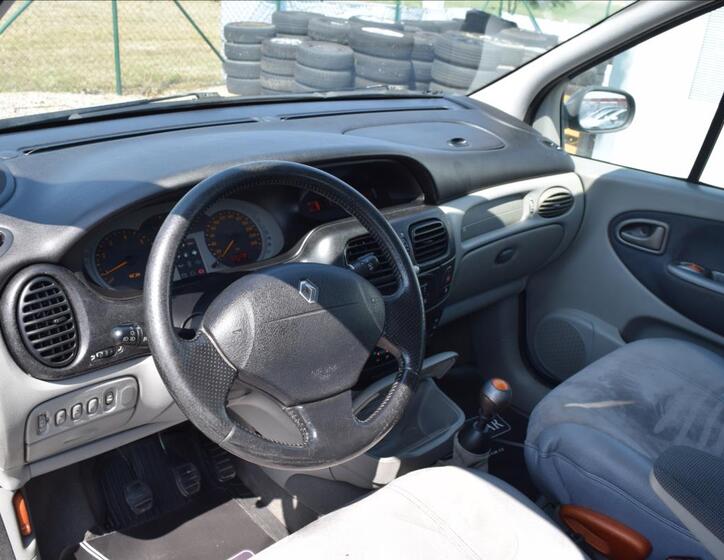 Renault Scénic 16