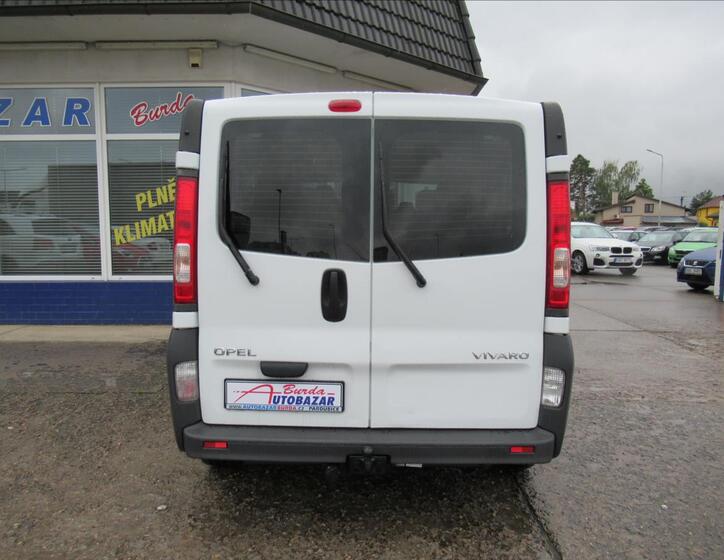 Opel Vivaro 6