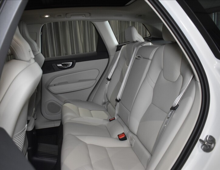 Volvo XC60 9