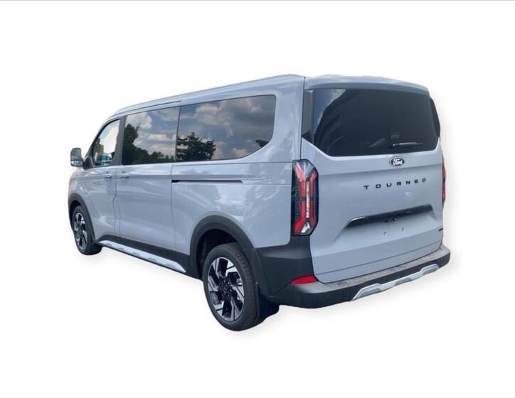 Ford Tourneo Custom 3