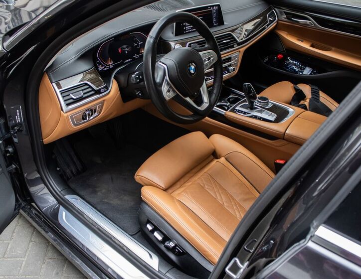 BMW Řada 7 9