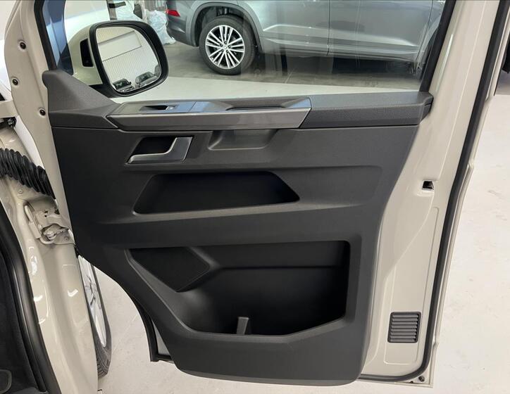 Volkswagen Multivan 24