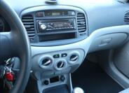 Hyundai Accent 20