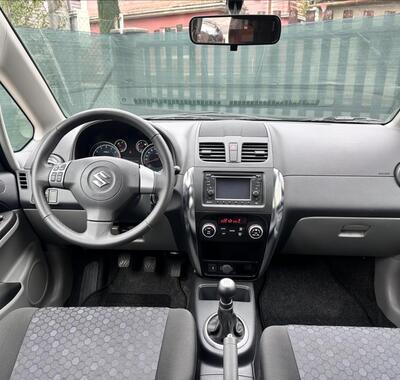 Suzuki SX4 15