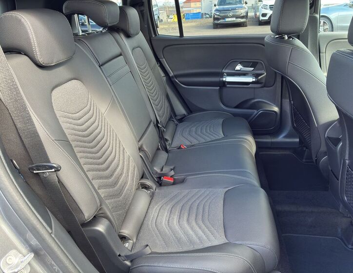 Mercedes-Benz GLB 7