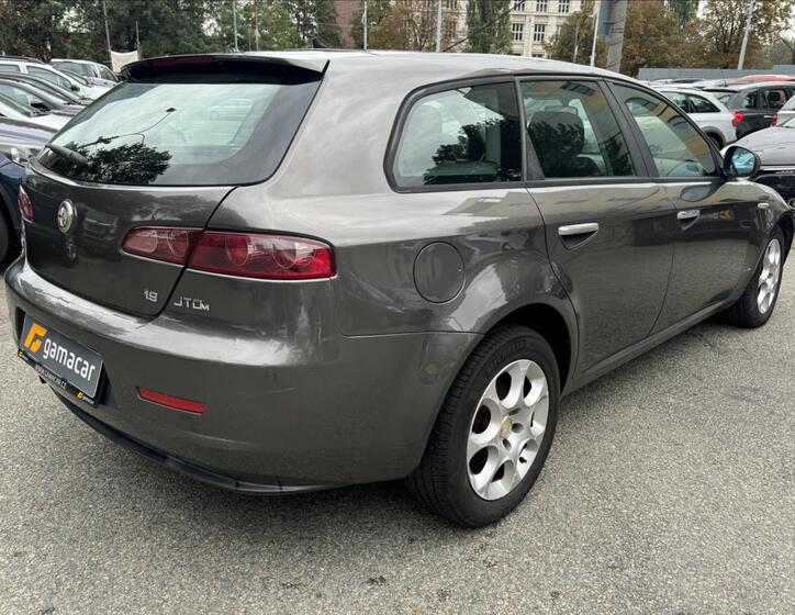 Alfa Romeo 159 10