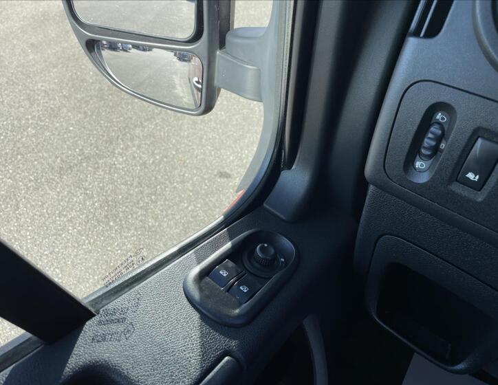 Renault Master 27
