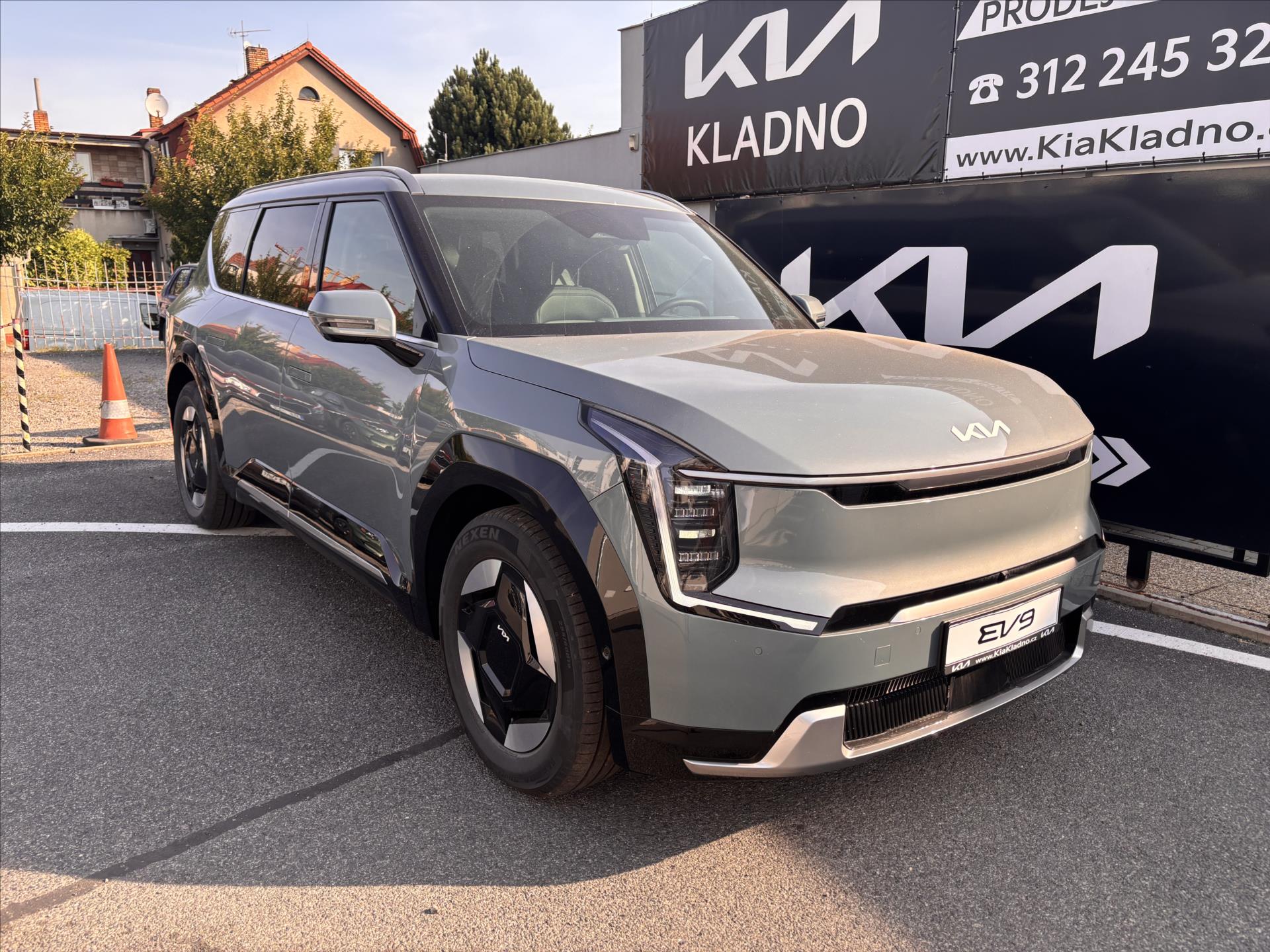 KIA EV9