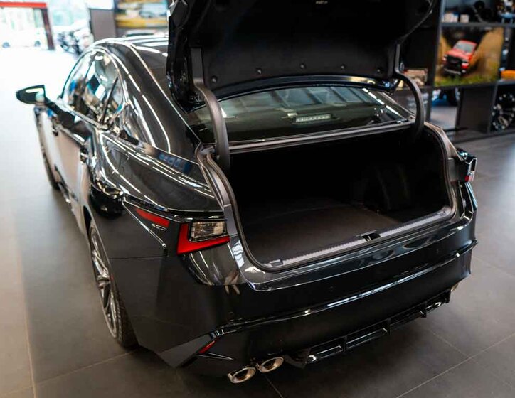 Lexus IS 6