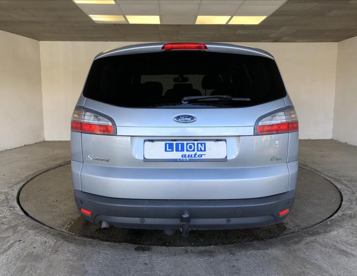 Ford S-MAX 6