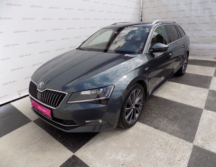 Škoda Superb 1