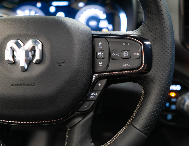 Dodge RAM 17
