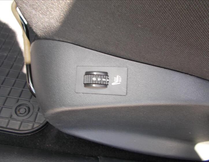 Peugeot 208 19