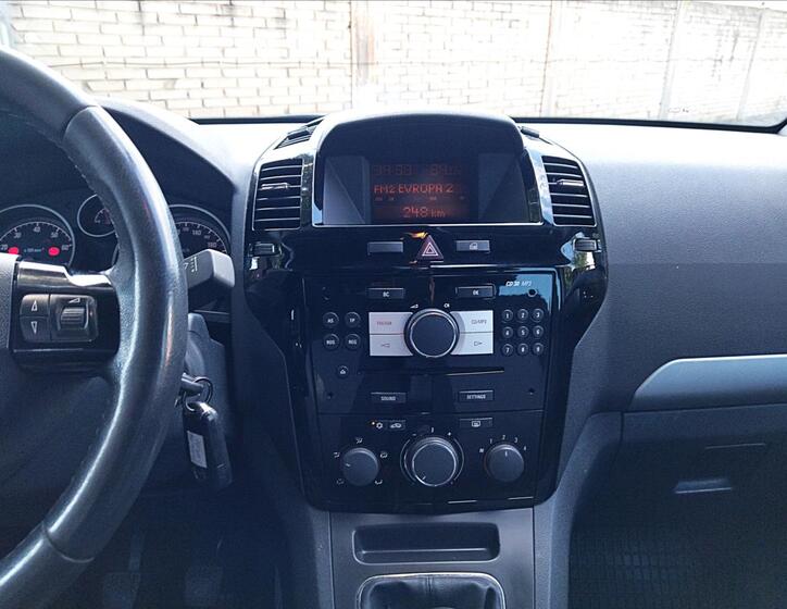 Opel Zafira 11