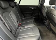 Audi Q8 27