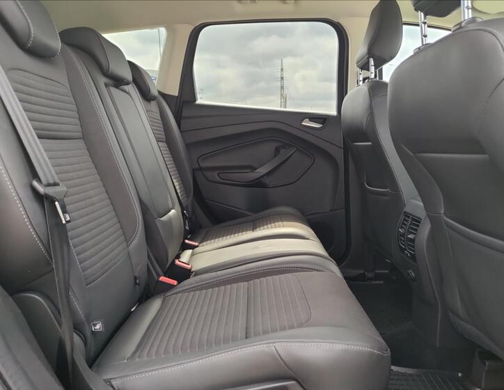 Ford Kuga 13