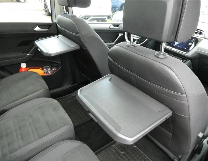 Volkswagen Touran 29