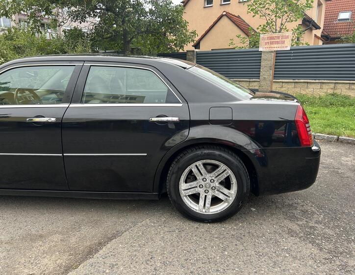 Chrysler 300C 18