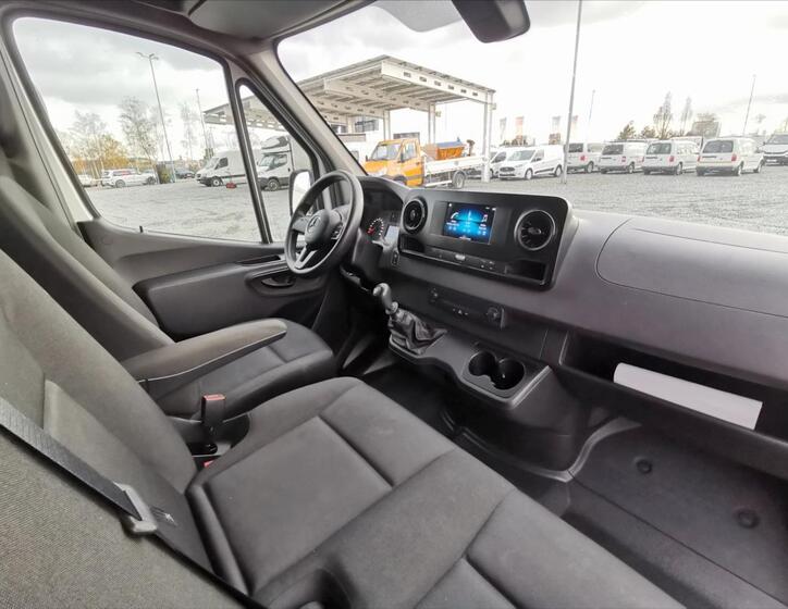 Mercedes-Benz Sprinter 7