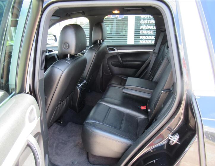 Porsche Cayenne 20