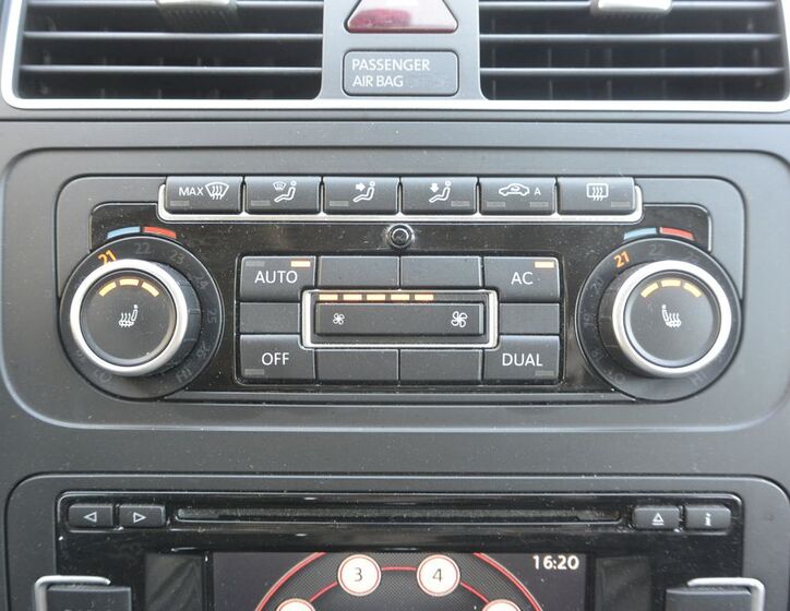 Volkswagen Touran 20